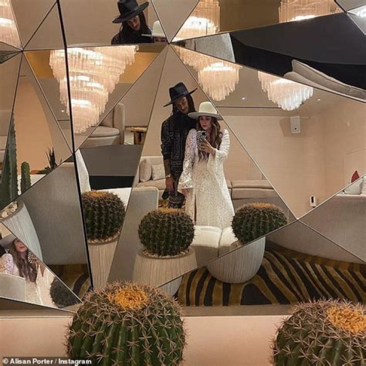 
All about Justin de Vera: Alisan Porter gets hitched to longtime partner in Las Vegas 