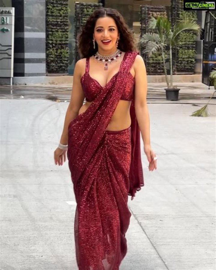 
Amazing dance by actress Antara Biswas in Red Sari 