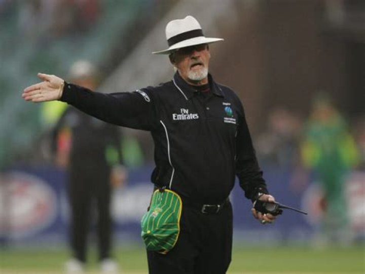 
Cricket Umpire Rudi Koertzen Passed Away At 73 – Death Cause And Obituary, Twitter Floods With Tributes 