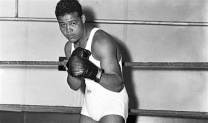 
Fw Manuell Height, Weight, Net Worth, Age, Birthday, Wikipedia, Who, Nationality, Biography 