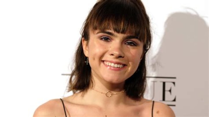 
Is Ava Maybee Transgender? Details On Chad Smith Daughter Gender And Sexuality – Who Is Her Partner? 