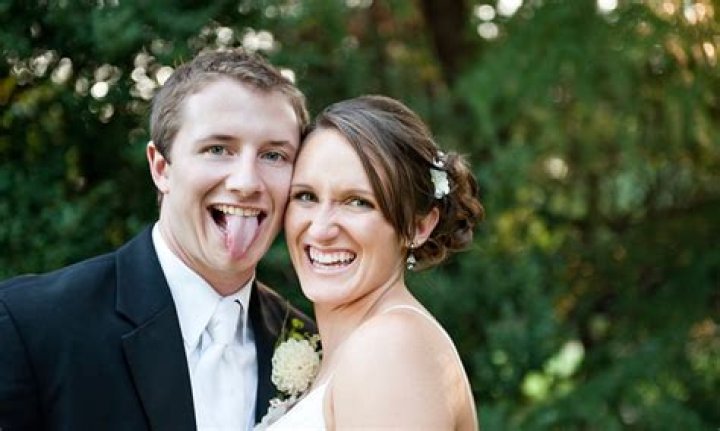 Is Eric Sollenberger Married? or Dating a Girlfriend?