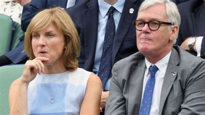 
Is Fiona Bruce Jewish? Religion Explored : Husband and Children 
