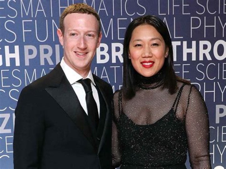 
Is Randi Zuckerberg Married? Her Bio, Age, Husband and Net worth 