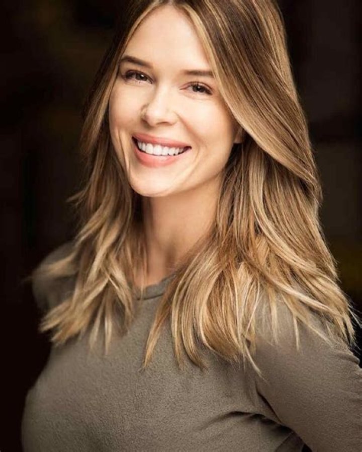 Leah Renee Height, Weight, Net Worth, Age, Birthday, Wikipedia, Who, Nationality, Biography
