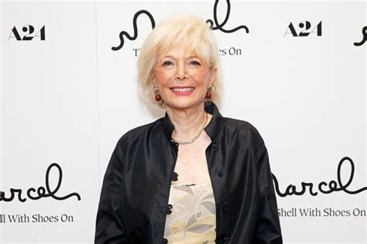 Leslie Stahl Height, Weight, Net Worth, Age, Birthday, Wikipedia, Who, Nationality, Biography
