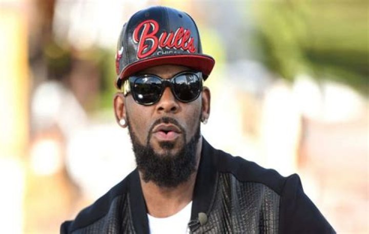 
R Kelly Height, Weight, Net Worth, Age, Birthday, Wikipedia, Who, Nationality, Biography 