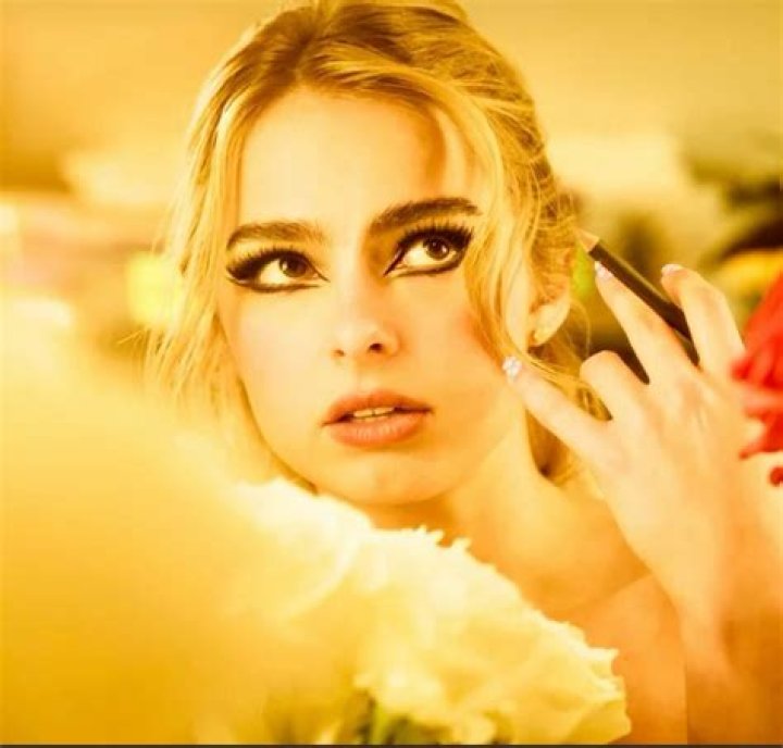 
Who are Addison Raes Parents? Addison Rae Biography, Parents Name, Nationality and More 