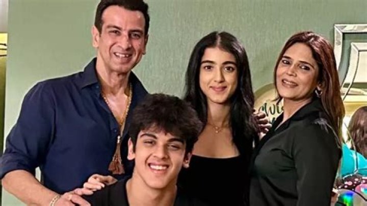 
Who are Ronit Roy Parents? Ronit Roy Biography, Parents Name and More 
