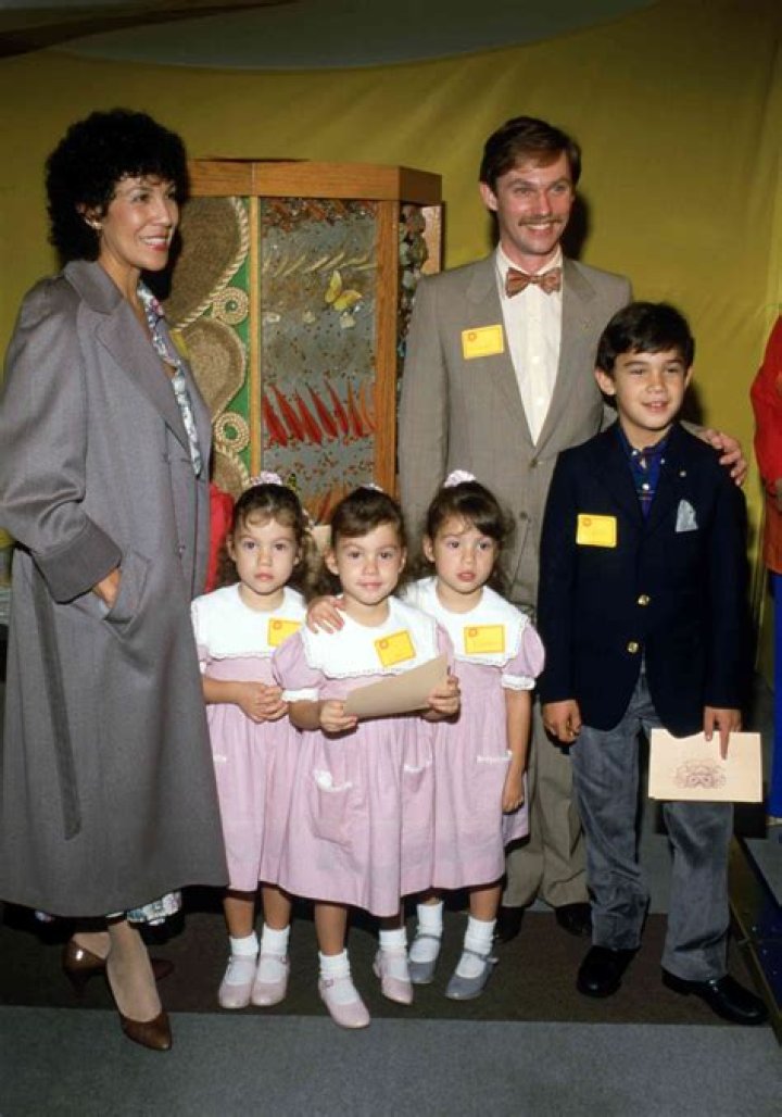 
Who are Thomas Fox and Christopher Fox , Julia Fox’s father and brother? 